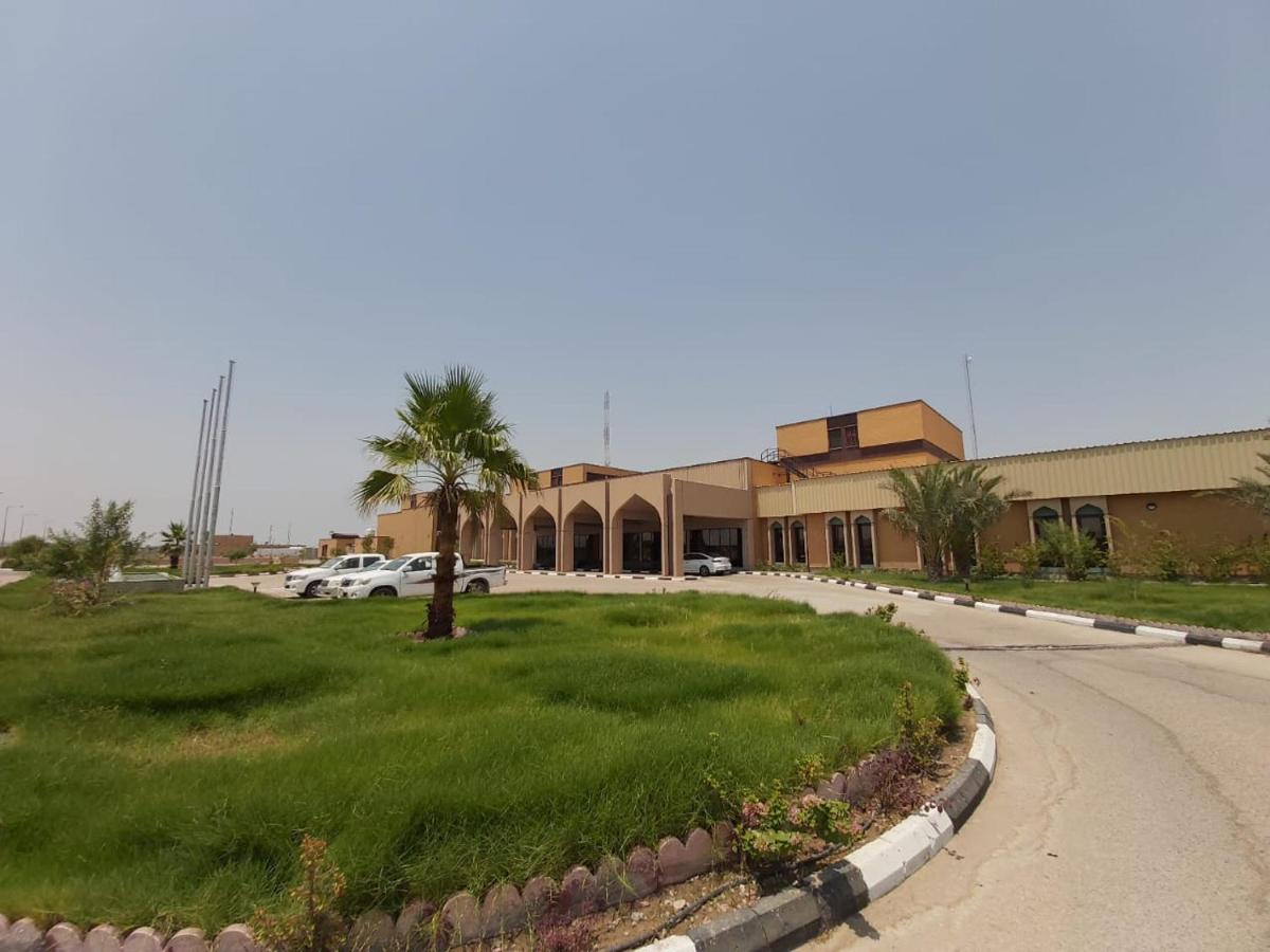 Basrah International Airport Hotel Exterior foto